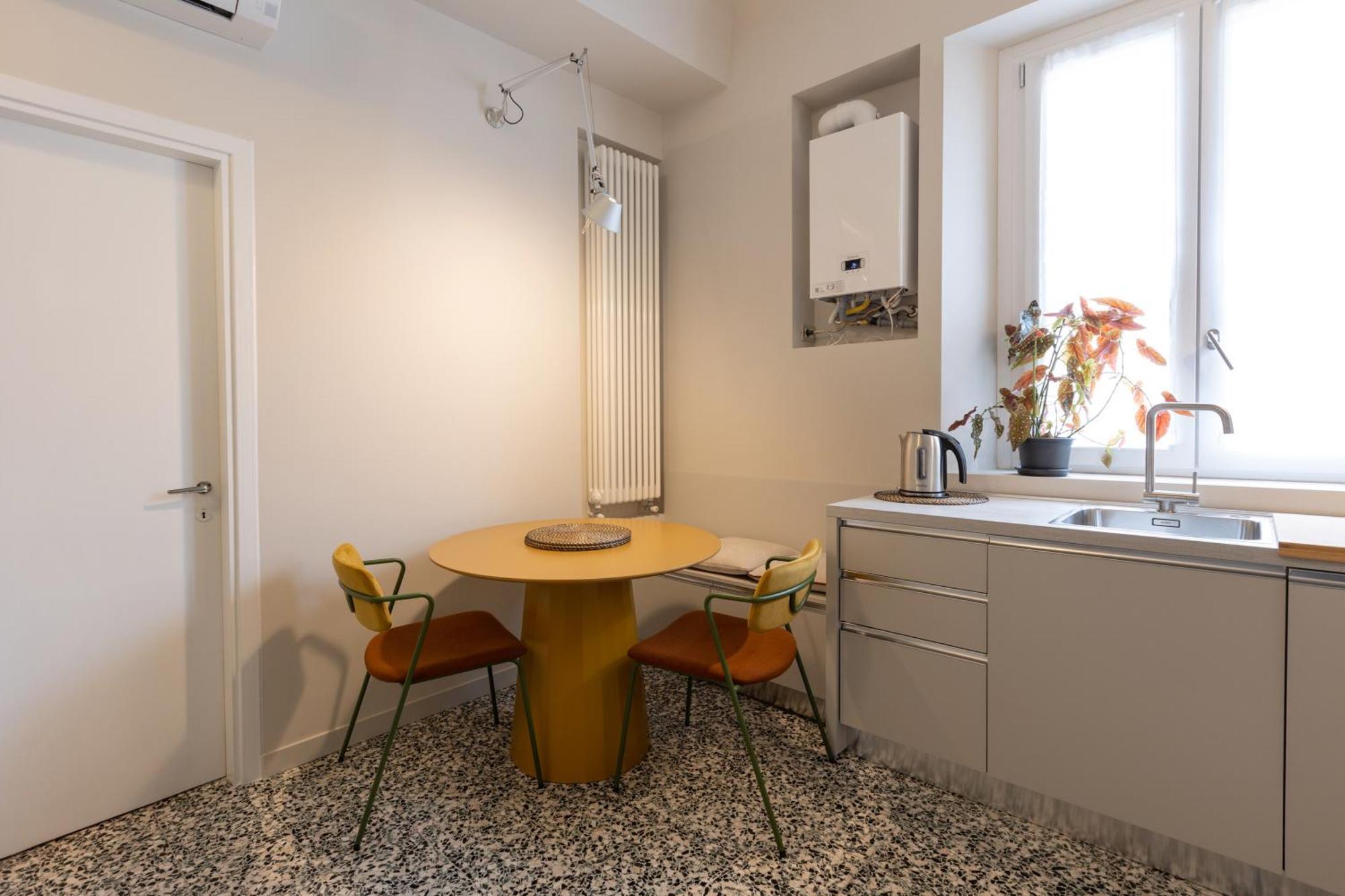 Newly Renovated Two-room * Milan